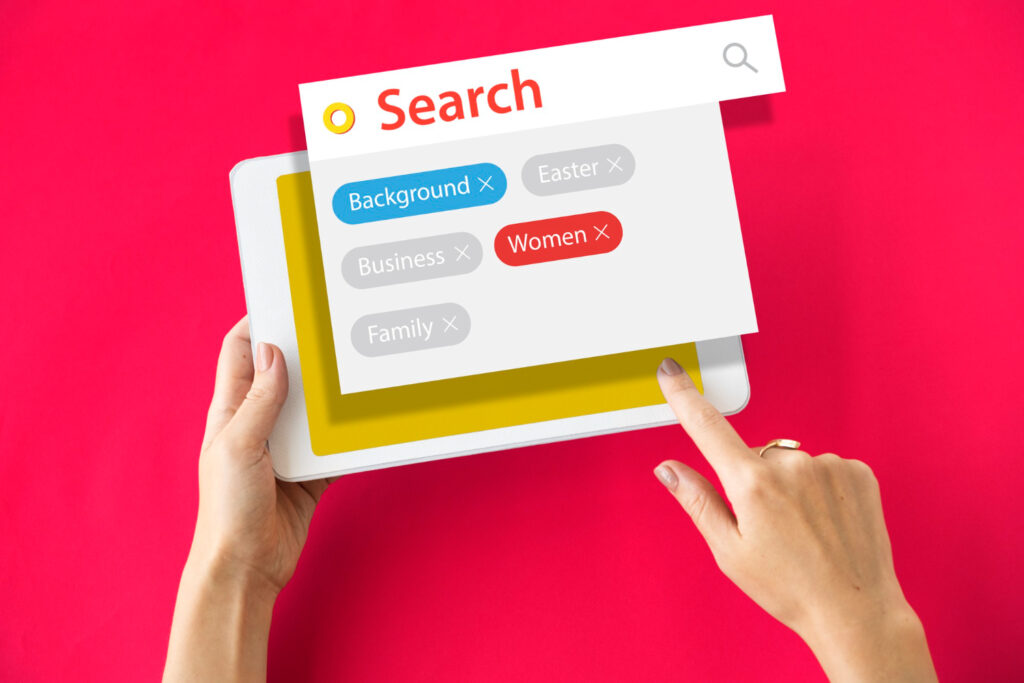 O comportamento do usuário impacta o ranqueamento ao indicar relevância, engajamento e qualidade do conteúdo.